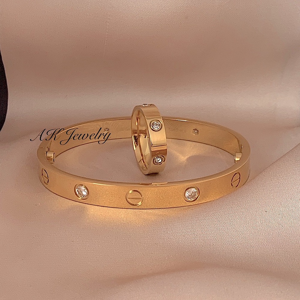 💎18k 2 PC Luxury Ring & Bangle Screw diamond design, Cuff, Bracelet - Picture 5 of 6